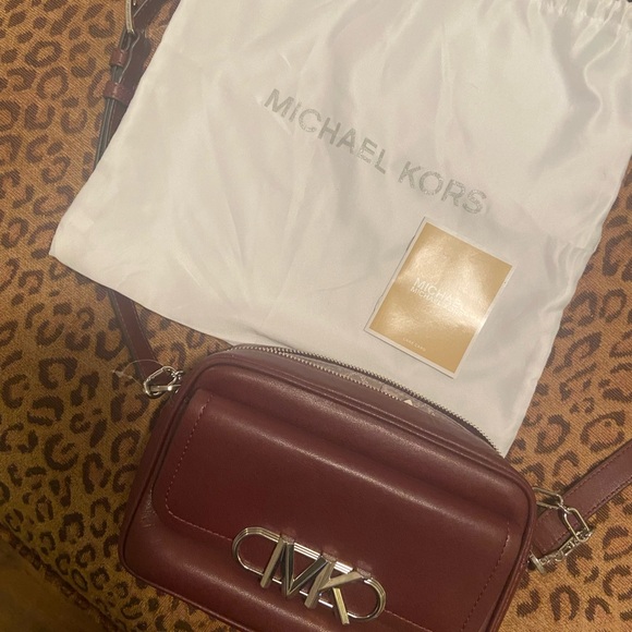 Michael Kors Leather Parker Crossbody Bag - Picture 11 of 11